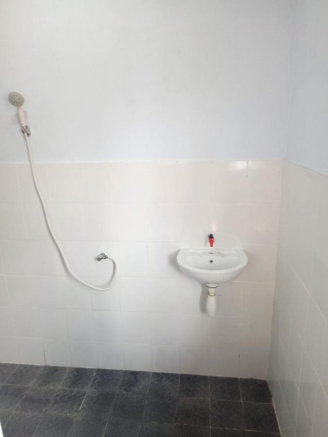 Novita Homestay Bunaken Buitenkant foto