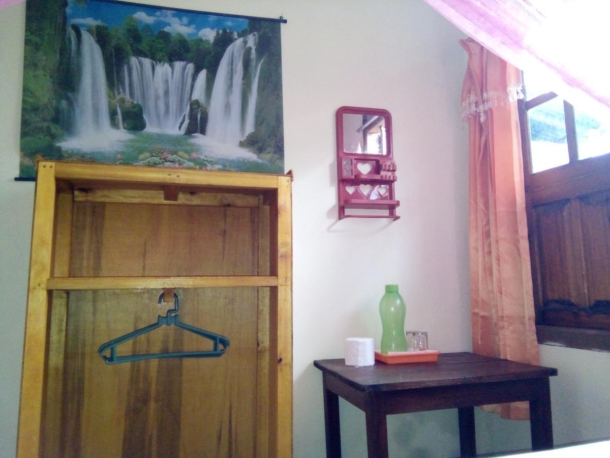 Novita Homestay Bunaken Buitenkant foto