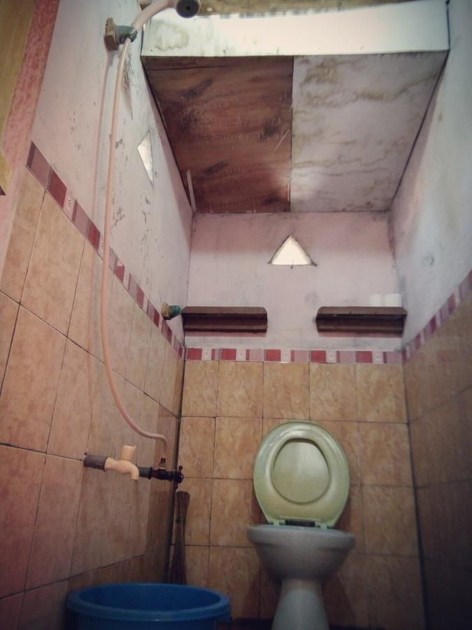 Novita Homestay Bunaken Buitenkant foto