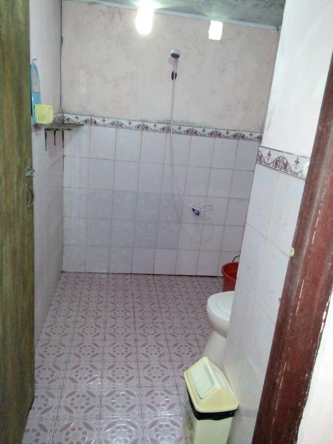 Novita Homestay Bunaken Buitenkant foto