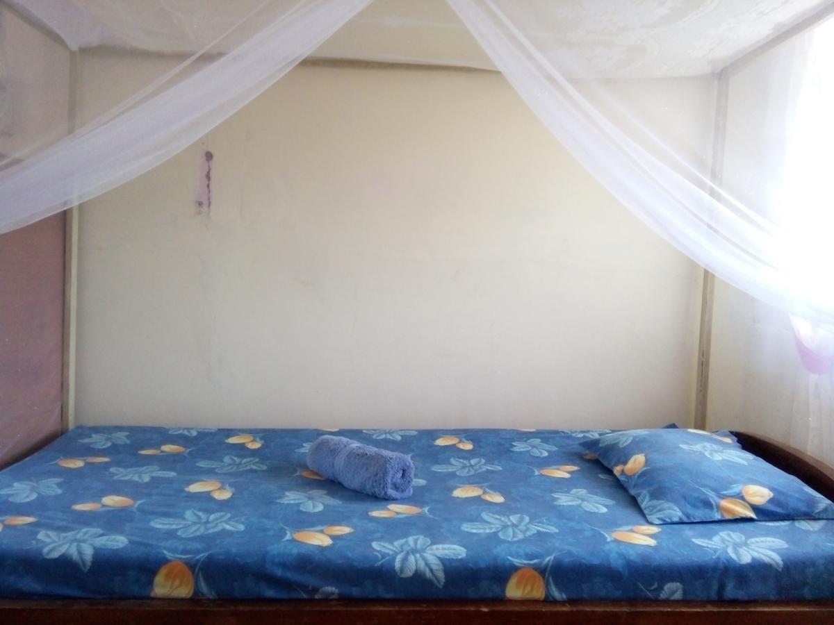 Novita Homestay Bunaken Buitenkant foto