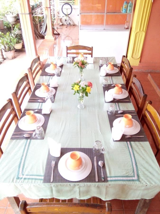 Novita Homestay Bunaken Buitenkant foto