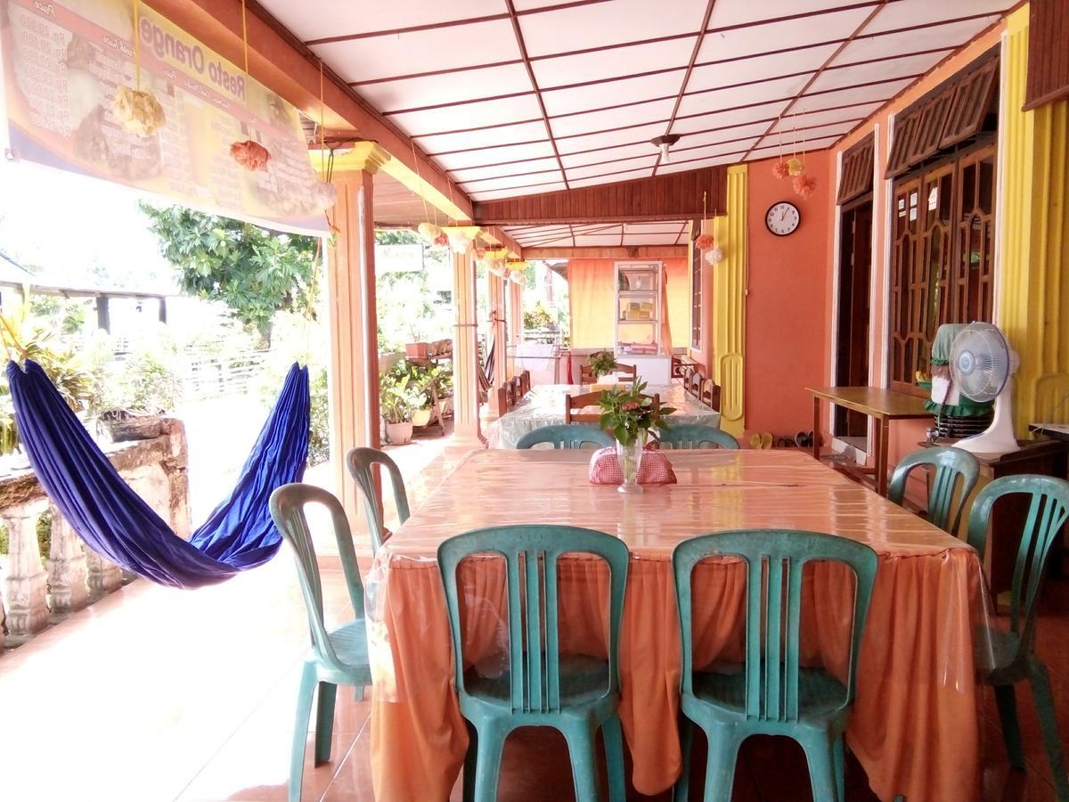 Novita Homestay Bunaken Buitenkant foto