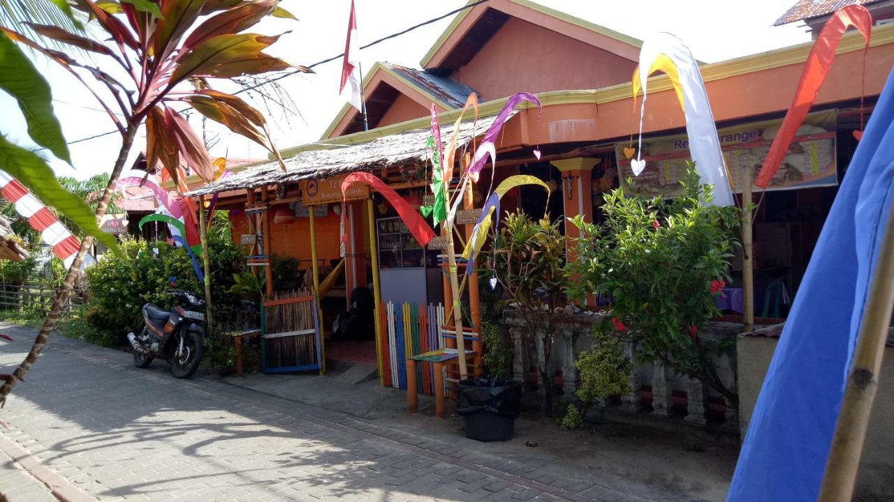 Novita Homestay Bunaken Buitenkant foto